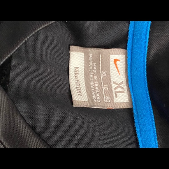 Nike sleeveless work out tank - Picture 4 of 5